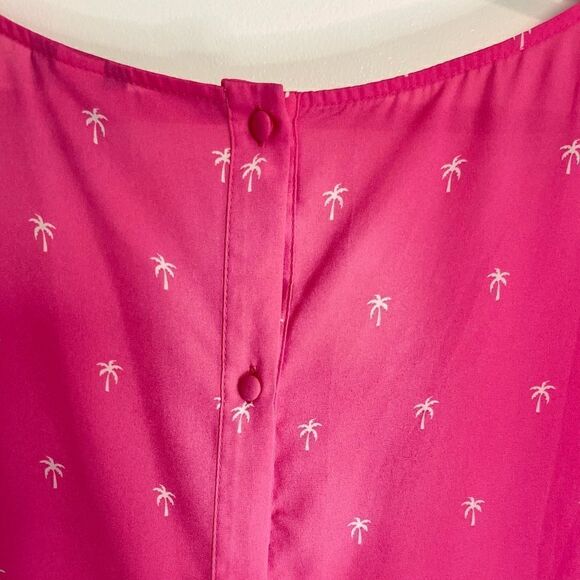 Torrid Hot Pink Palm Tree Short Sleeves Buttons Down Back Blouse Top.Size 4X - Picture 9 of 12